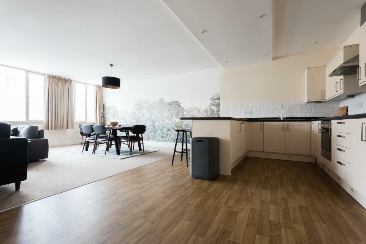 The Broadmead Jungle - Lovely & Central 3bdr Apartment Bristol