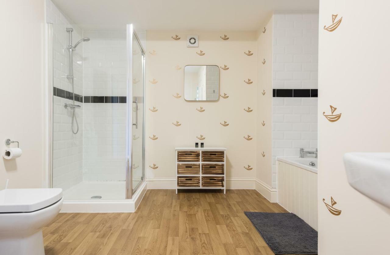 The Broadmead Jungle - Lovely & Central 3bdr Apartment *